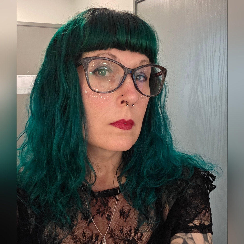 Meet your Posher, Jennifer